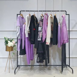 火狐貍批發走份 不僅是服裝生意，更是潮牌女裝的革新宣言